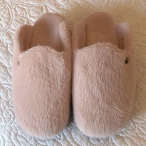 Womens Alegria leisurelee pink fuzzy slipper 8-8.5 or 38 EU